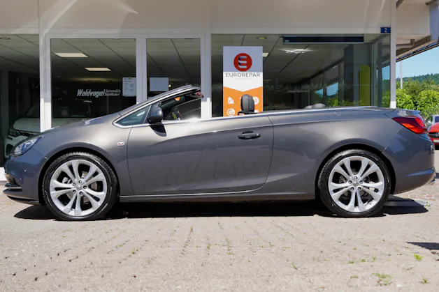 Opel Cascada 1.6i 16V Cosmo Automat