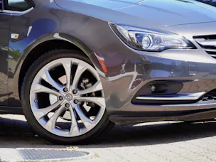 Opel Cascada 1.6i 16V Cosmo Automat