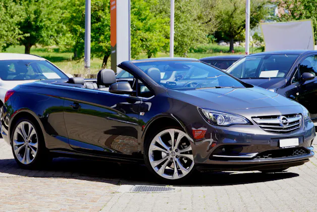 Opel Cascada 1.6i 16V Cosmo Automat