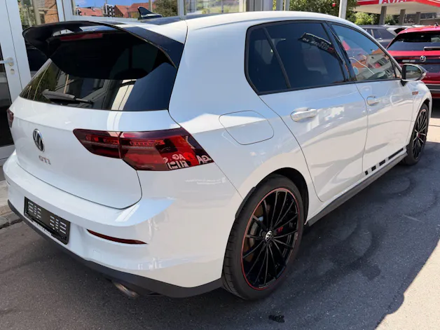 VW Golf GTI CLUBSPORT *** VOLLAUSSTATTUNG MIT AKRAPOVIC AUSPUFFANLAGE ***