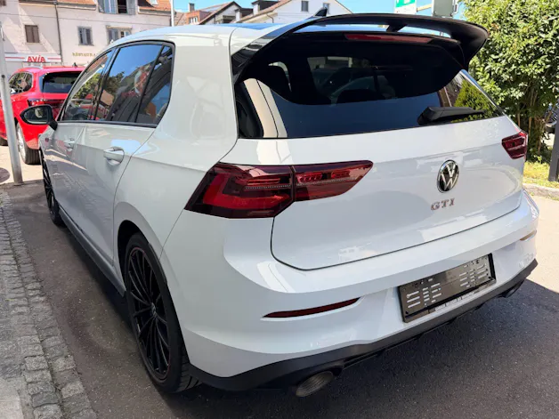 VW Golf GTI CLUBSPORT *** VOLLAUSSTATTUNG MIT AKRAPOVIC AUSPUFFANLAGE ***