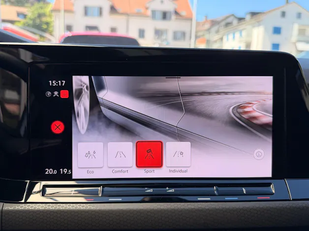 VW Golf GTI CLUBSPORT *** VOLLAUSSTATTUNG MIT AKRAPOVIC AUSPUFFANLAGE ***