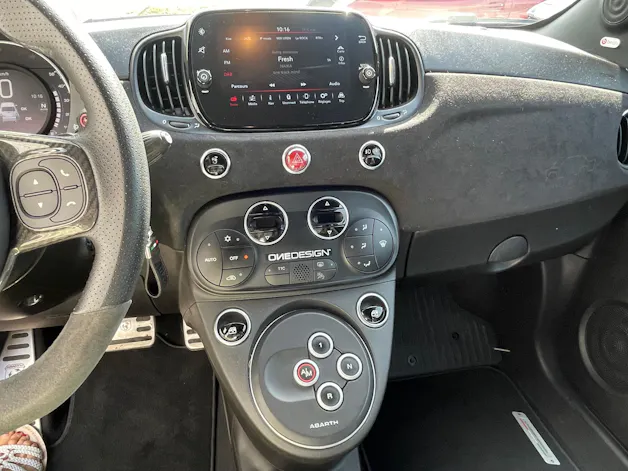 Fiat 695 1.4 16V Turbo Abarth 695 Competizione Dualogic