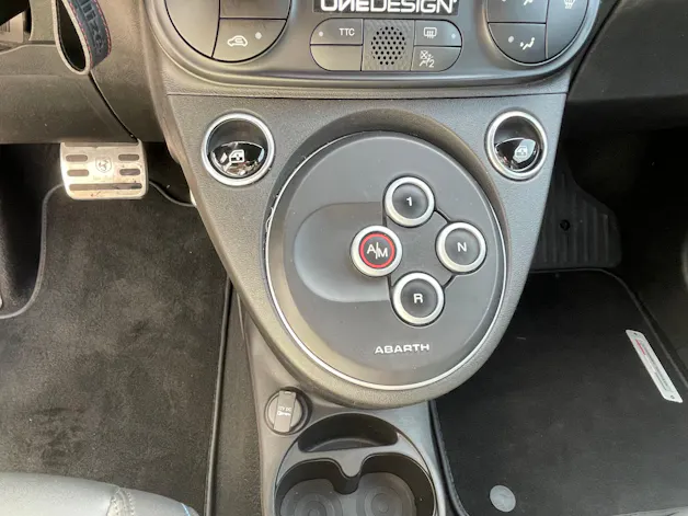 Fiat 695 1.4 16V Turbo Abarth 695 Competizione Dualogic