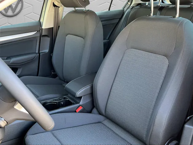 VW Golf 1.5 TSI Basis