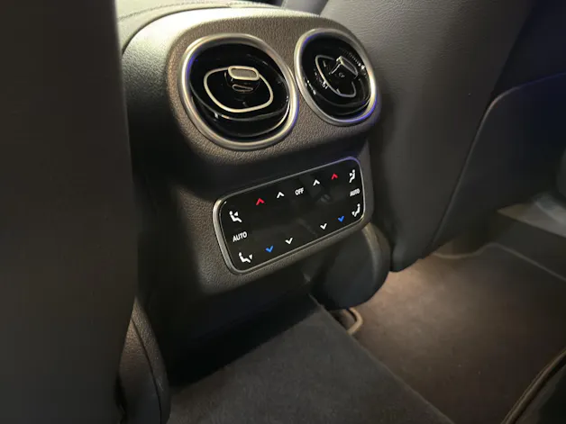 Mercedes-Benz GLC 200 4M - Coupé - AMG / 360 Grad Kamera / Head-Up Display / DIGITAL Light