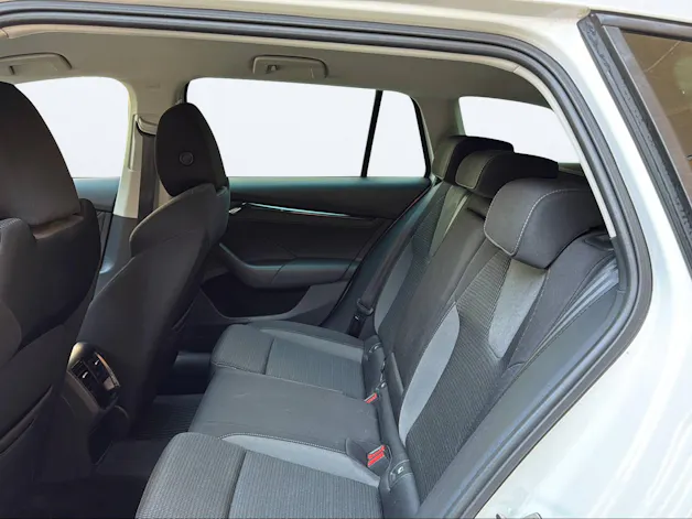 SKODA Octavia Combi 2.0 TDI DSG Ambition 4x4