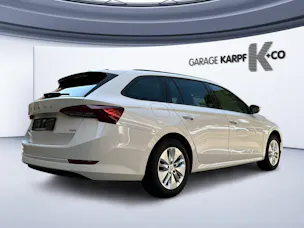 SKODA Octavia Combi 2.0 TDI DSG Ambition 4x4