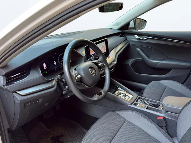 SKODA Octavia Combi 2.0 TDI DSG Ambition 4x4