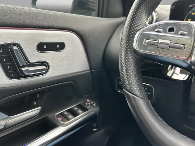 Mercedes-Benz EQA 300 AMG Line 4Matic