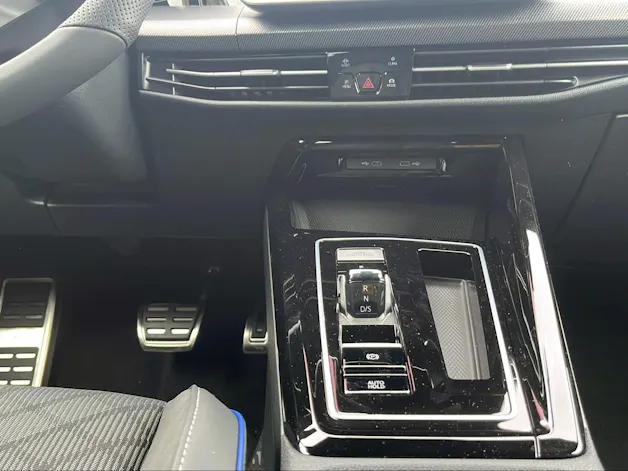 VW Golf 2.0 TSI R-Line DSG 4 Motion