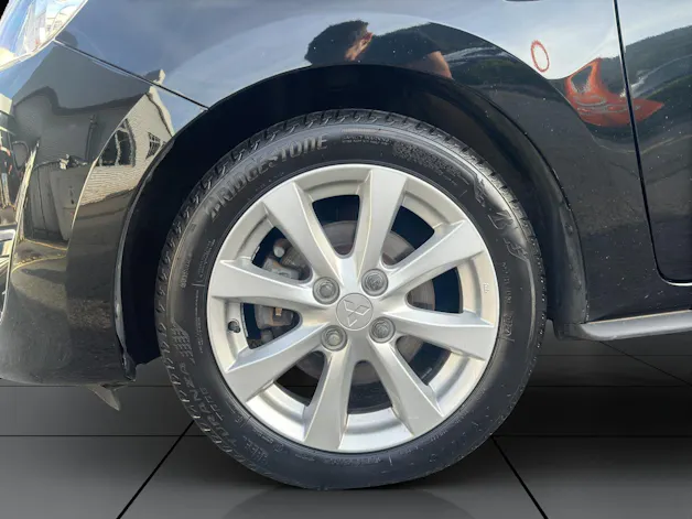Mitsubishi Space Star 1.2 Intense