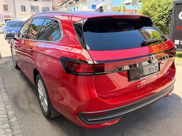VW Passat Variant 1.5 TSI eHybrid 204 PS Business *** 5 JAHRE VW GARANTIE ***