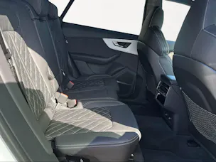 Audi SQ8 SUV TFSI quattro tiptronic