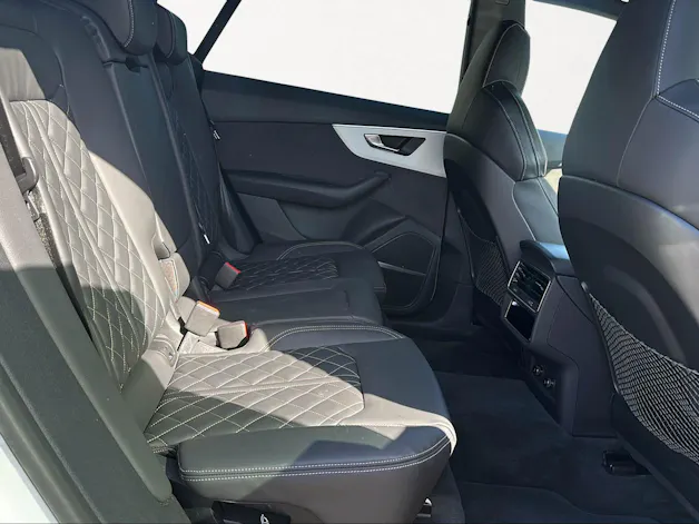 Audi SQ8 SUV TFSI quattro tiptronic