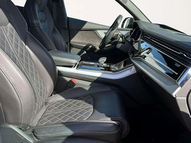 Audi SQ8 SUV TFSI quattro tiptronic