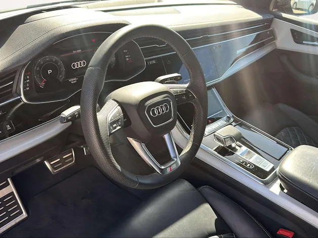 Audi SQ8 SUV TFSI quattro tiptronic