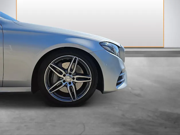 Mercedes-Benz E 400 AMG Line 4 Matic 9G-Tronic