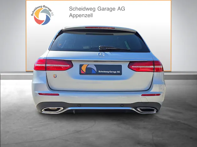 Mercedes-Benz E 400 AMG Line 4 Matic 9G-Tronic