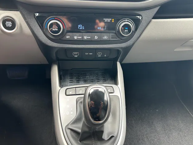 Hyundai i10 1.2 Vertex Automat