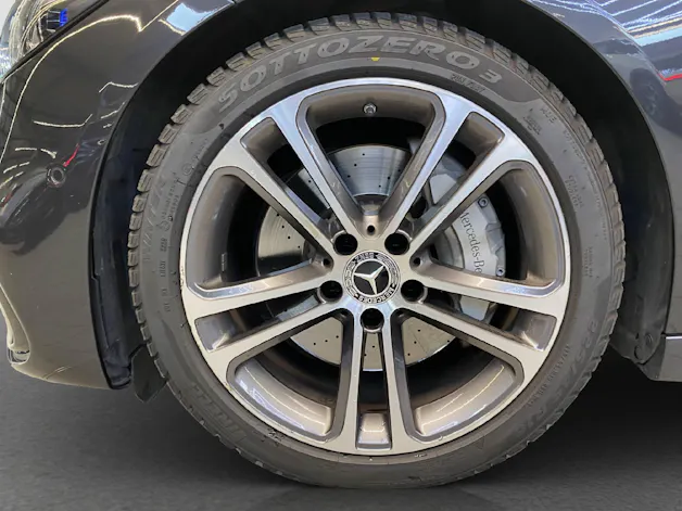 Mercedes-Benz C 300 AMG Line Kombi 4MATIC