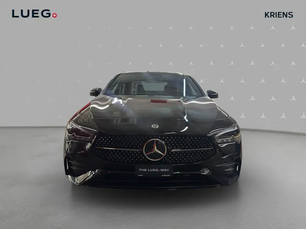 Mercedes-Benz CLA 220 4M - AMG / 360 Grad Kamera / Multibeam LED / Panorama-Dach