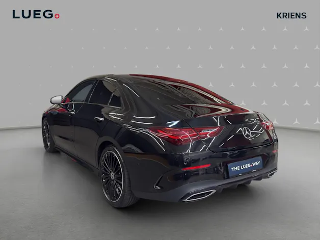 Mercedes-Benz CLA 220 4M - AMG / 360 Grad Kamera / Multibeam LED / Panorama-Dach