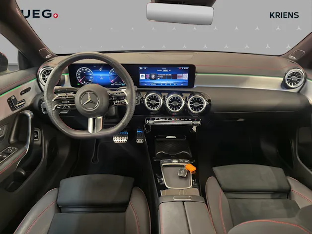 Mercedes-Benz CLA 220 4M - AMG / 360 Grad Kamera / Multibeam LED / Panorama-Dach