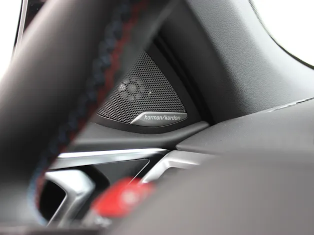 BMW M4 Cabrio Competition M CARBON EXTERIEURPAKET Individual *Frozen Deep Green*