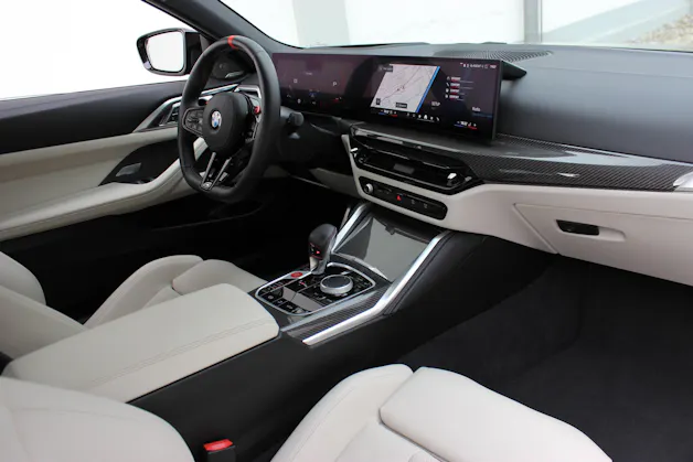 BMW M4 Cabrio Competition M CARBON EXTERIEURPAKET Individual *Frozen Deep Green*