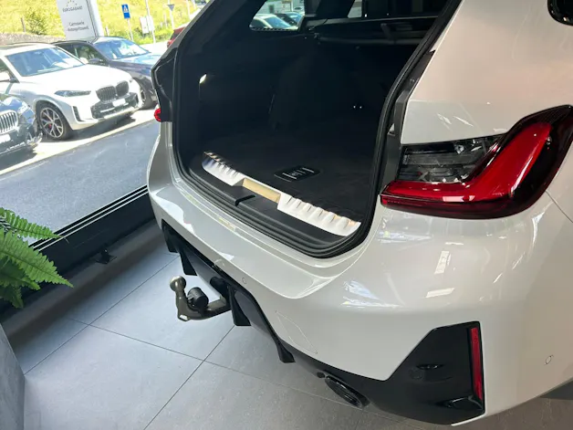 BMW 330e x DriveTouring Steptronic M Sport Pro
