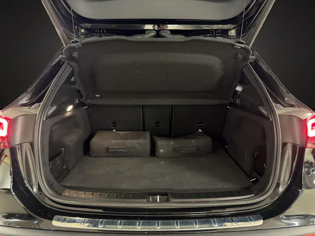 Mercedes-Benz EQA 300 AMG Line 4Matic