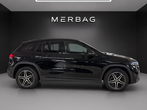 Mercedes-Benz EQA 300 AMG Line 4Matic