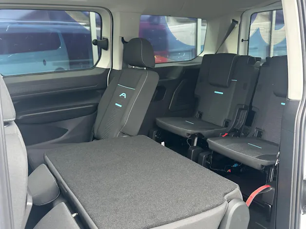 Ford TOURNEO CONNECT Grand 1.5 EcoB Active/PHEV/150CV