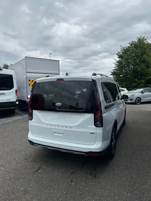 Ford TOURNEO CONNECT Grand 1.5 EcoB Active/PHEV/150CV
