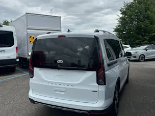 Ford TOURNEO CONNECT Grand 1.5 EcoB Active/PHEV/150CV
