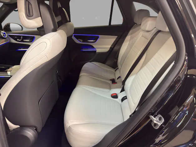 Mercedes-Benz GLC 200 4M - AMG / 360 Grad Kamera / Winter-Paket / Night-Paket / Park-Paket / Spiegel-Paket