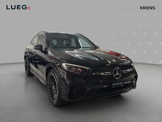 Mercedes-Benz GLC 200 4M - AMG / 360 Grad Kamera / Winter-Paket / Night-Paket / Park-Paket / Spiegel-Paket