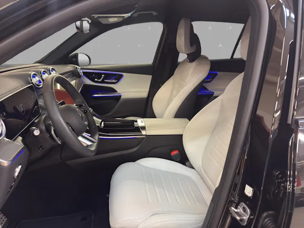 Mercedes-Benz GLC 200 4M - AMG / 360 Grad Kamera / Winter-Paket / Night-Paket / Park-Paket / Spiegel-Paket