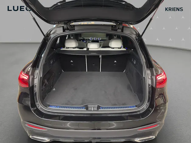 Mercedes-Benz GLC 200 4M - AMG / 360 Grad Kamera / Winter-Paket / Night-Paket / Park-Paket / Spiegel-Paket