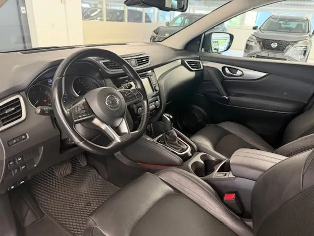 Nissan Qashqai 1.3 DIG-T tekna DCT