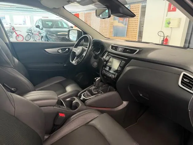 Nissan Qashqai 1.3 DIG-T tekna DCT