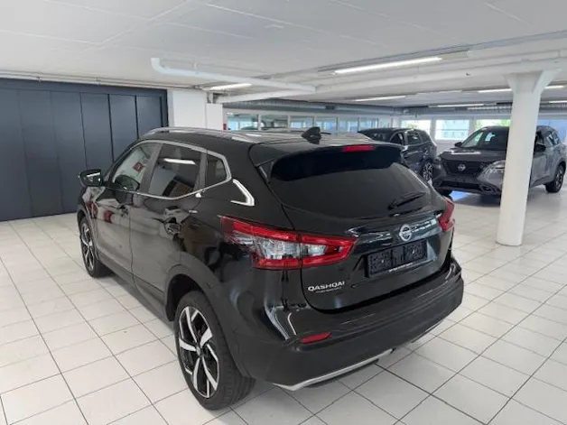 Nissan Qashqai 1.3 DIG-T tekna DCT