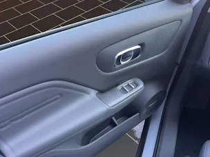 Leapmotor B10 1.5 Hybrid EV