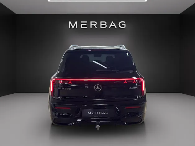 Mercedes-Benz GLB 220 4MATIC