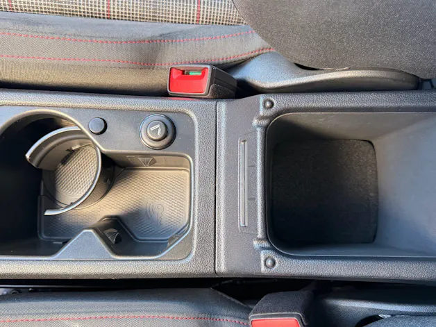 VW Golf GTI 2.0 TSI DSG FACELIFT *** PANORAMAGLASDACH & DCC FAHRWERK ***