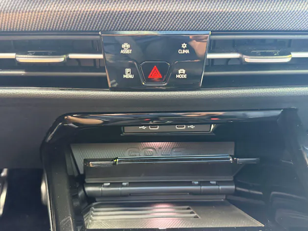 VW Golf GTI 2.0 TSI DSG FACELIFT *** PANORAMAGLASDACH & DCC FAHRWERK ***