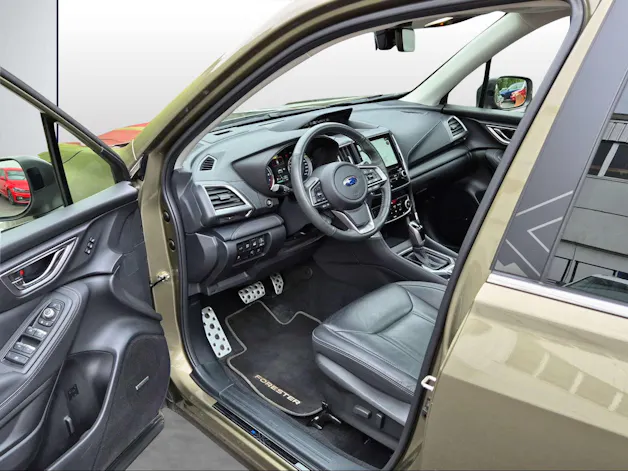 Subaru Forester Station 2.0i e-Boxer Luxury
