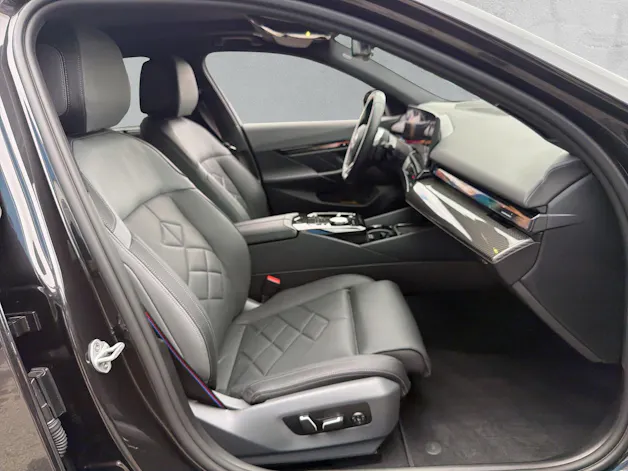BMW 530e Touring Sport M Pro xDrive G61 (CH) AHK 📍