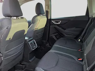Subaru Forester Station 2.0i e-Boxer Swiss Plus